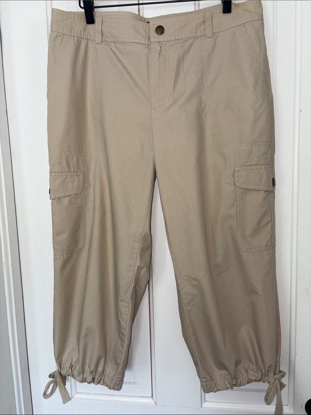 Chaps Beige Cargo Capri Pants